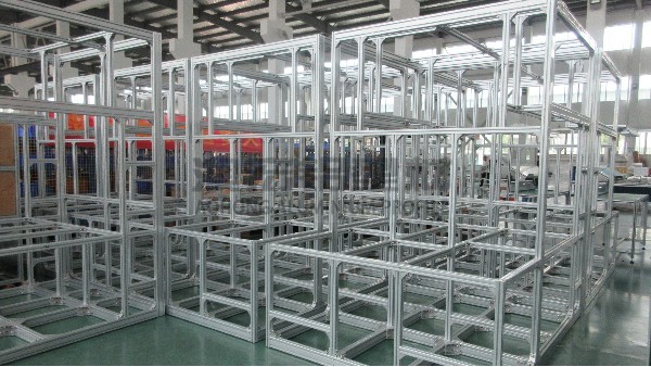 影響工業鋁型材框架穩定性的核心因素