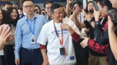 采用更取復(fù)雜搭鈕設(shè)想